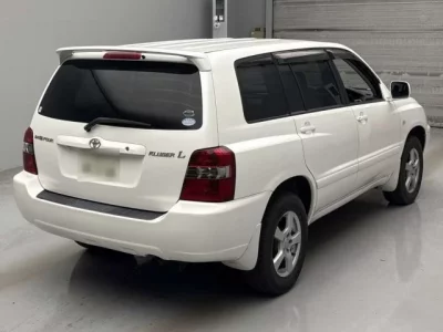 Toyota KLUGER  с аукциона в Японии