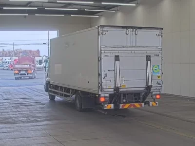 Isuzu FORWARD  с аукциона в Японии