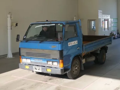Mazda TITAN  с аукциона в Японии