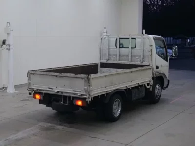 Toyota DYNA  с аукциона в Японии