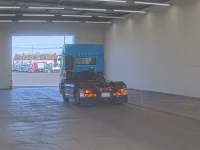 Nissan QUON лот № 12057 оценка 4  с аукциона в Японии 1