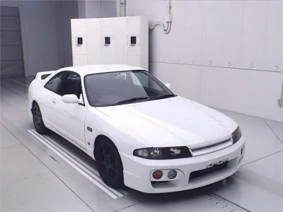 Nissan SKYLINE  с аукциона в Японии