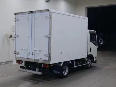 Isuzu ELF  с аукциона в Японии
