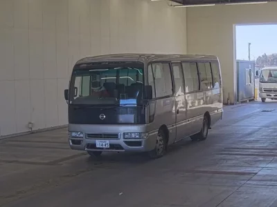 Nissan BUS