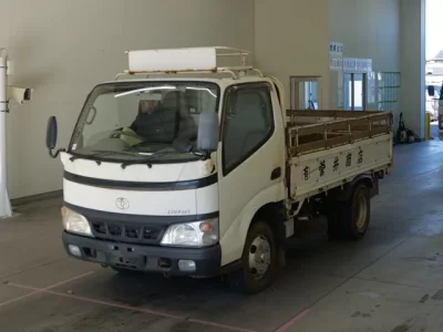 Toyota DYNA  с аукциона в Японии