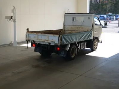 Isuzu ELF  с аукциона в Японии