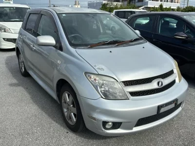 Toyota IST  с аукциона в Японии