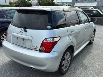 Toyota IST  с аукциона в Японии