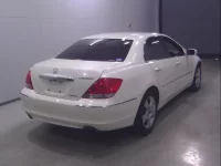 Honda LEGEND лот № 10006 оценка 3.5  с аукциона в Японии 2