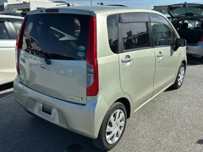 Daihatsu MOVE  с аукциона в Японии