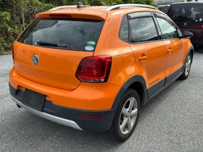 Volkswagen CROSS POLO