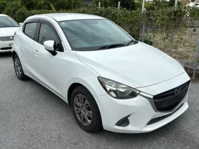 Mazda DEMIO  с аукциона в Японии