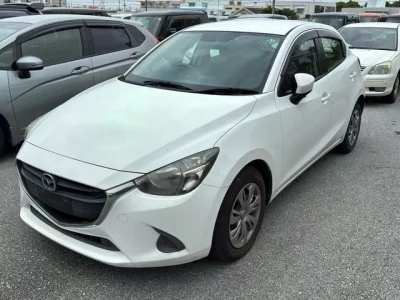 Mazda DEMIO  с аукциона в Японии