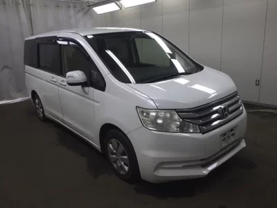 Honda STEP WAGON  с аукциона в Японии