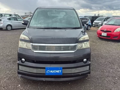 Toyota VOXY  с аукциона в Японии