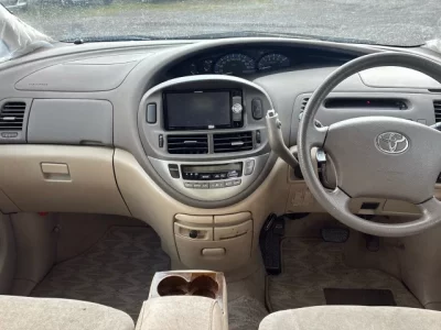 Toyota ESTIMA  с аукциона в Японии