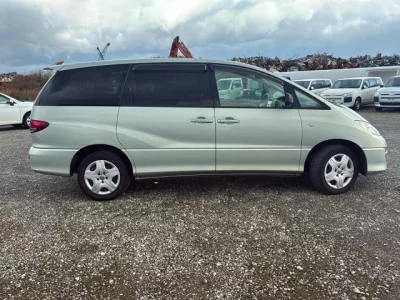 Toyota ESTIMA  с аукциона в Японии