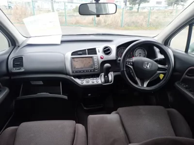 Honda STREAM  с аукциона в Японии