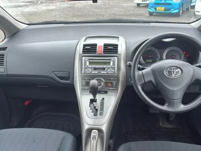 Toyota AURIS  с аукциона в Японии