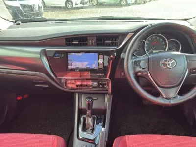 Toyota AURIS  с аукциона в Японии