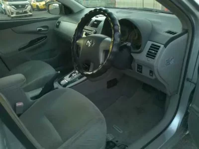 Toyota COROLLA AXIO  с аукциона в Японии