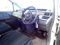 Honda STEP WAGON лот № 10540 оценка 3  с аукциона в Японии 2