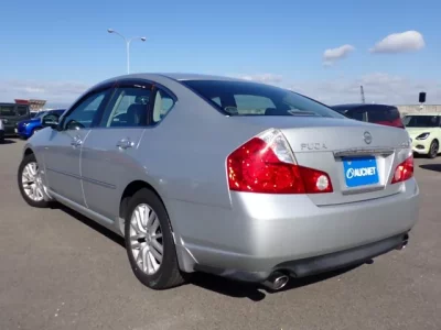 Nissan FUGA  с аукциона в Японии