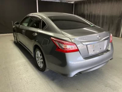 Nissan TEANA  с аукциона в Японии