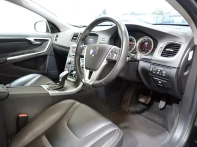 Volvo S60  с аукциона в Японии