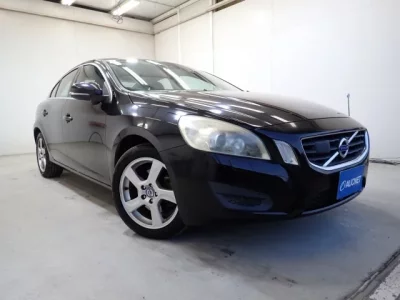 Volvo S60  с аукциона в Японии