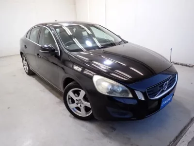 Volvo S60  с аукциона в Японии