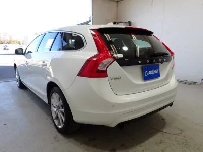 Volvo V60  с аукциона в Японии