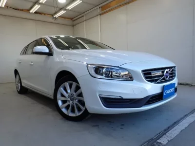 Volvo V60  с аукциона в Японии