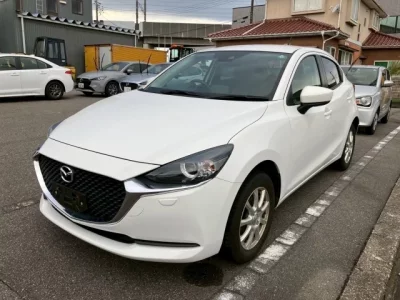 Mazda MAZDA2  с аукциона в Японии