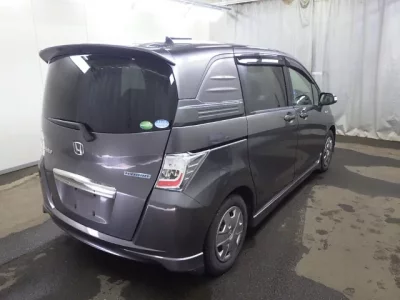 Honda FREED  с аукциона в Японии