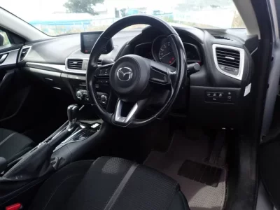 Mazda AXELA  с аукциона в Японии