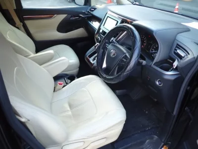 Toyota VELLFIRE  с аукциона в Японии