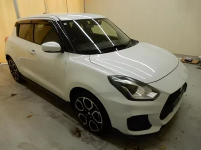Suzuki SWIFT  с аукциона в Японии