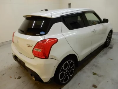 Suzuki SWIFT  с аукциона в Японии