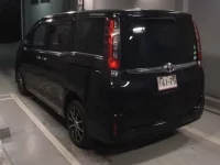 Toyota ESQUIRE лот № 240 оценка R  с аукциона в Японии 1