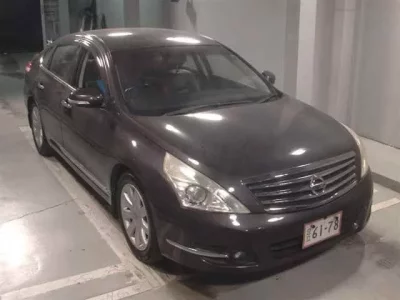 Nissan TEANA