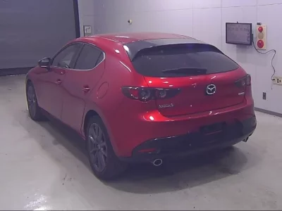 Mazda MAZDA3  с аукциона в Японии