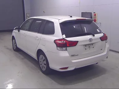 Toyota COROLLA FIELDER  с аукциона в Японии