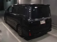 Toyota VOXY лот № 8051 оценка R  с аукциона в Японии 1