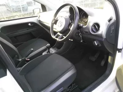 Volkswagen UP  с аукциона в Японии