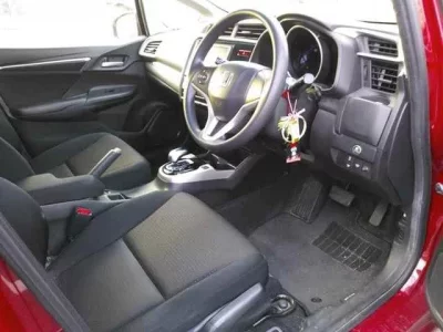 Honda FIT  с аукциона в Японии