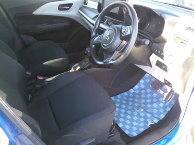 Suzuki SWIFT  с аукциона в Японии