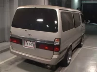 Toyota HIACE лот № 8133 оценка 3.5  с аукциона в Японии 3