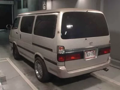 Toyota HIACE  с аукциона в Японии