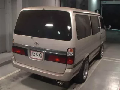 Toyota HIACE  с аукциона в Японии
